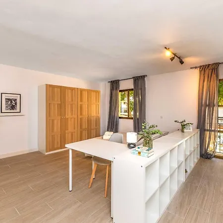 Estudio Recien Reformado En Centro Fuengirola